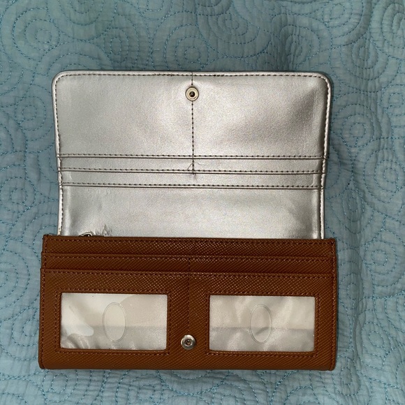 Guess Wallet - Picture 4 of 4